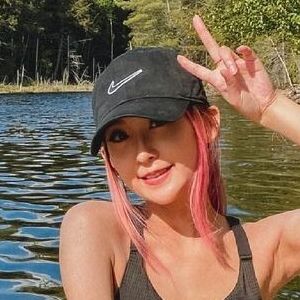 Lenalemon (@HoneyLemonLena) profile picture