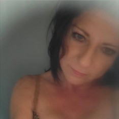 Americas Sexiest Milf (@americas-sexiest-milf) profile picture