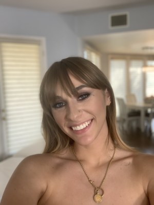 Angelyoungsxxx (@angelyoungsxxx) profile picture