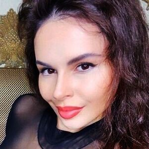 eliza_simonyan (@eliza_simonyan) profile picture