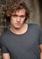 Finn Jones (@finn-jones) profile picture