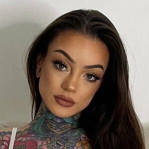 Lily_uncensoredx (@lily_uncensoredx) profile picture