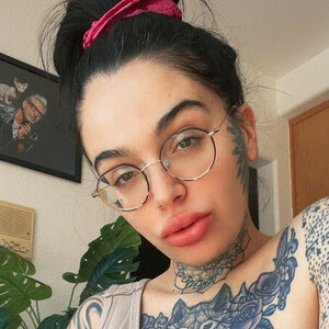 Raven (@leighravenx) profile picture